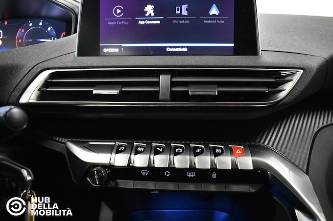 PEUGEOT 5008 BlueHDi 130 EAT8 S&S Business